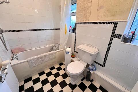 3 bedroom terraced house for sale, Glebeland Road, Dallington, Northampton NN5