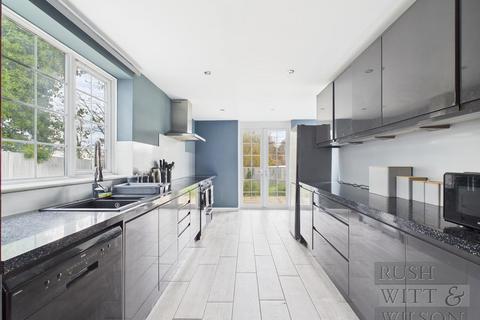 5 bedroom detached house for sale, Rye Road, Hastings
