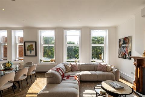 3 bedroom apartment for sale, Lindfield Gardens, Hampstead, London, NW3