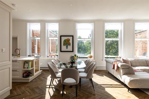 3 bedroom apartment for sale, Lindfield Gardens, Hampstead, London, NW3