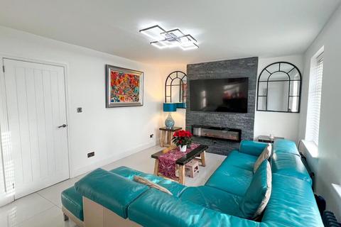 3 bedroom end of terrace house for sale, Sarn Hill, Sarn, Bridgend County Borough, CF32 9RW