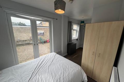 1 bedroom in a house share to rent, Durham Road, Stevenage