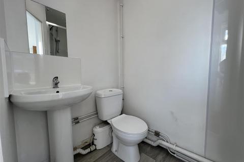 1 bedroom in a house share to rent, Durham Road, Stevenage