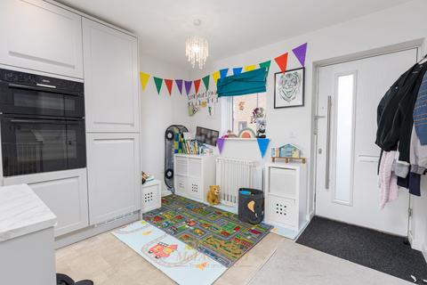 2 bedroom end of terrace house for sale, Stanford Brook Way, Crawley RH11