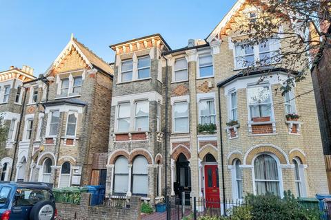 2 bedroom flat for sale, Oakhurst Grove, London SE22
