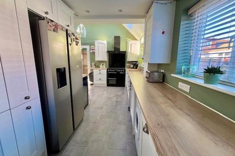 3 bedroom detached house for sale, Lewis Road, Selsey