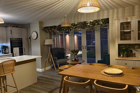 4 bedroom detached house for sale, Garner Way, Fleckney, Leicestershire