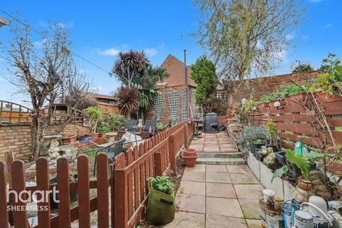 3 bedroom terraced house for sale, Seaside Avenue, Sheppey