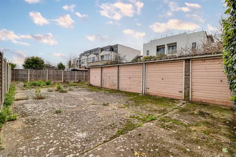 undefined, Wellington Avenue, Westcliff-on-Sea SS0