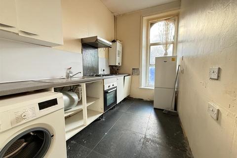 2 bedroom flat for sale, Telegraph Mews, Goodmayes