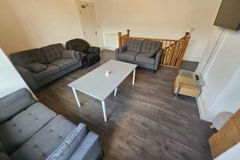 Brudenell Avenue, Hyde Park, Leeds, LS6 1HD