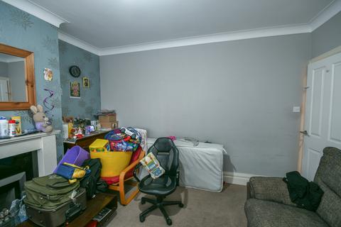 2 bedroom flat for sale, Benton Road, Newcastle upon Tyne NE7