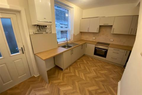 2 bedroom terraced house to rent, Stockport Road, Ashton-under-Lyne OL5