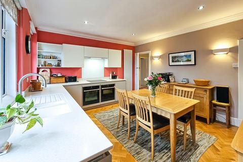 undefined, Woodside Walk, Harrogate, HG1