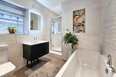 undefined, Woodside Walk, Harrogate, HG1