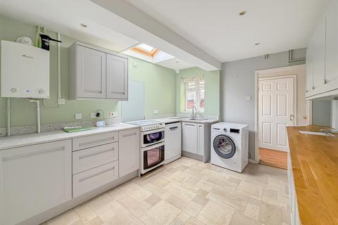 3 bedroom semi-detached house for sale, Queens Meadow, Cambridge CB1