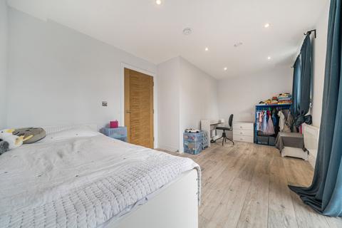 undefined, High Street, Beckenham BR3