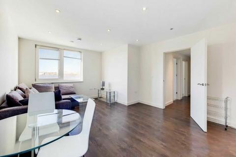 2 bedroom flat to rent, Garden Road, Richmond TW9