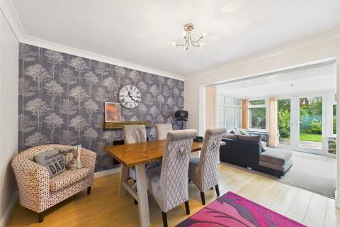 3 bedroom semi-detached house for sale, Manor Drive, Elloughton