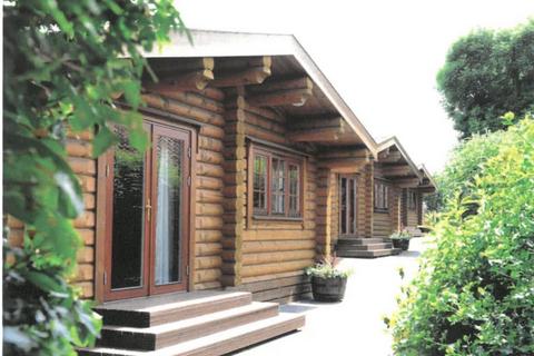 Chalet for sale, Old Bury Road, Stuston