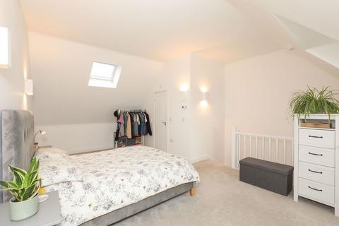 4 bedroom semi-detached house for sale, Trapper Way, Sheffield S20