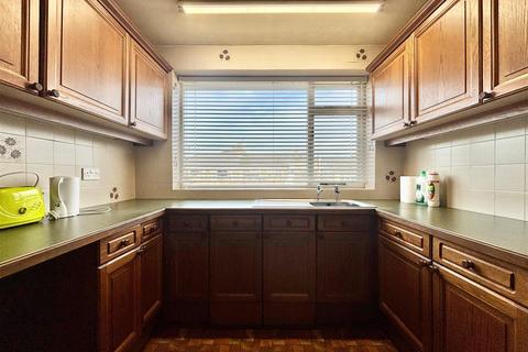 2 bedroom semi-detached bungalow for sale, Highgate Close, Bradford BD13