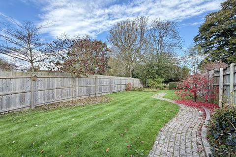 4 bedroom semi-detached house for sale, St. Michaels Road, Kingsteignton, Newton Abbot