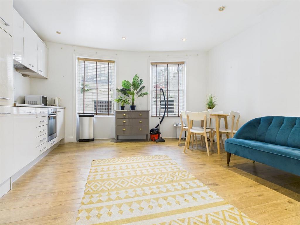 CAM04311 G0-PR0082-STILL002.jpg