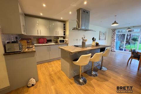 undefined, Burton, Milford Haven, Pembrokeshire. SA73 1NX