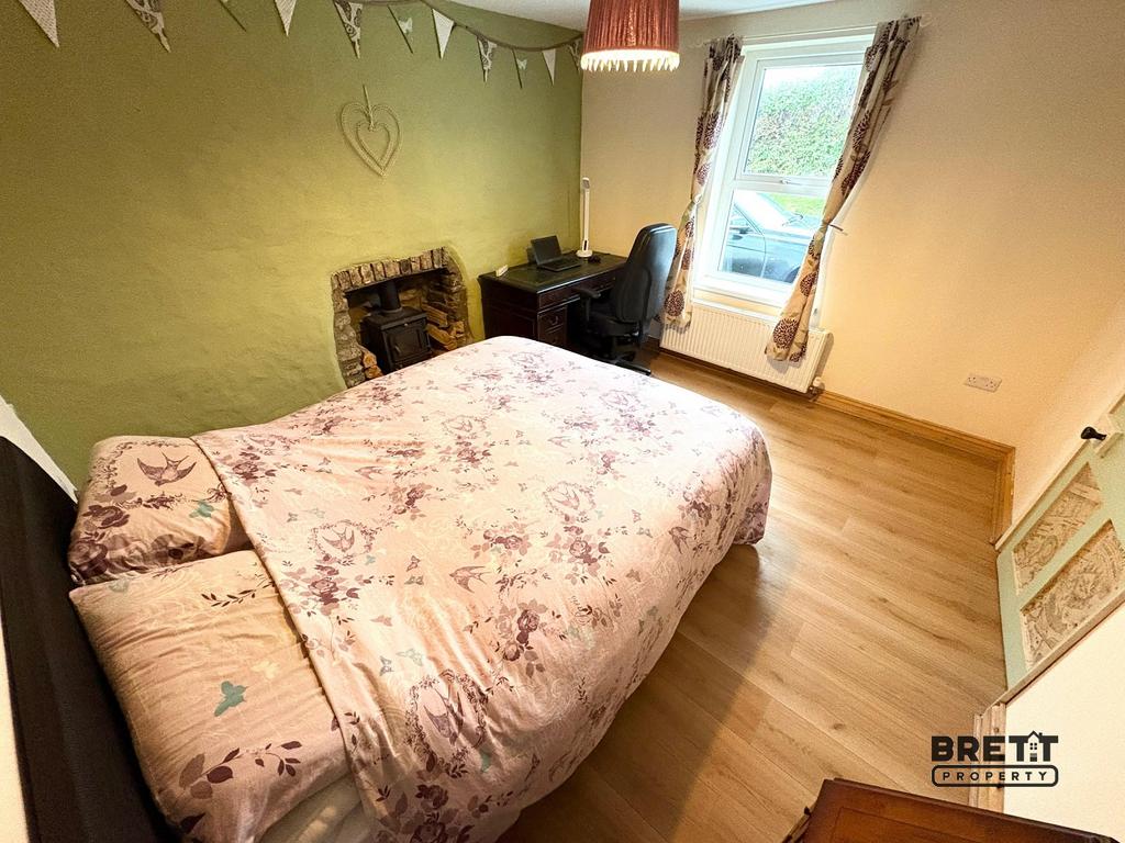 Bedroom 3/Dining Room