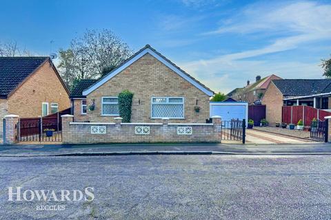 3 bedroom detached bungalow for sale, Woodside, Beccles