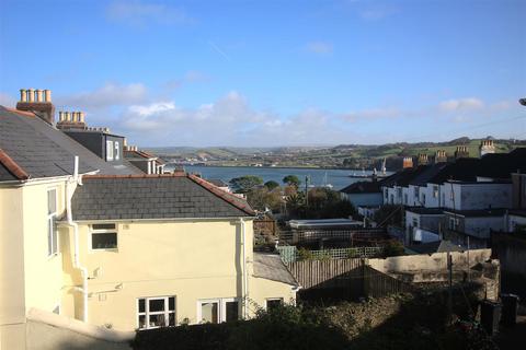 3 bedroom terraced house for sale, North Road, Saltash
