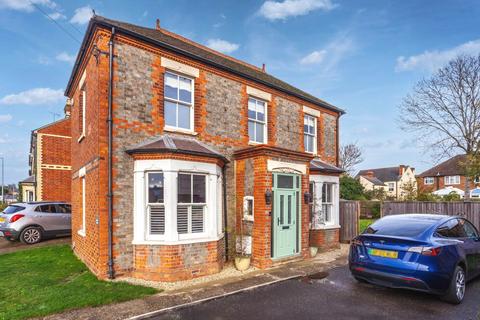 undefined, Briants Avenue, Caversham, Reading