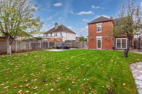 undefined, Briants Avenue, Caversham, Reading
