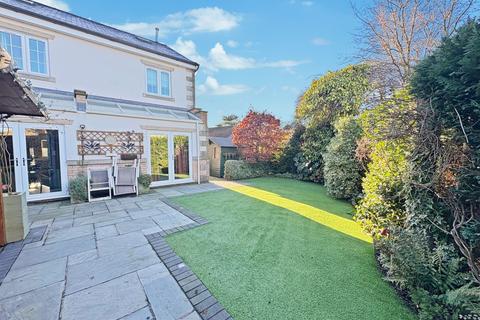 4 bedroom detached house for sale, Waters Nook Close, Westhoughton, BL5