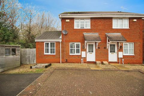 2 bedroom semi-detached house to rent, Thetford Way, Swindon SN25