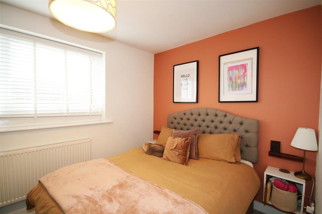 Bedroom 1a.JPG