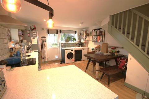 undefined, Field Avenue, Canterbury