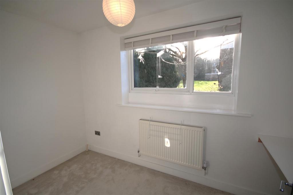 Bedroom 2c.JPG