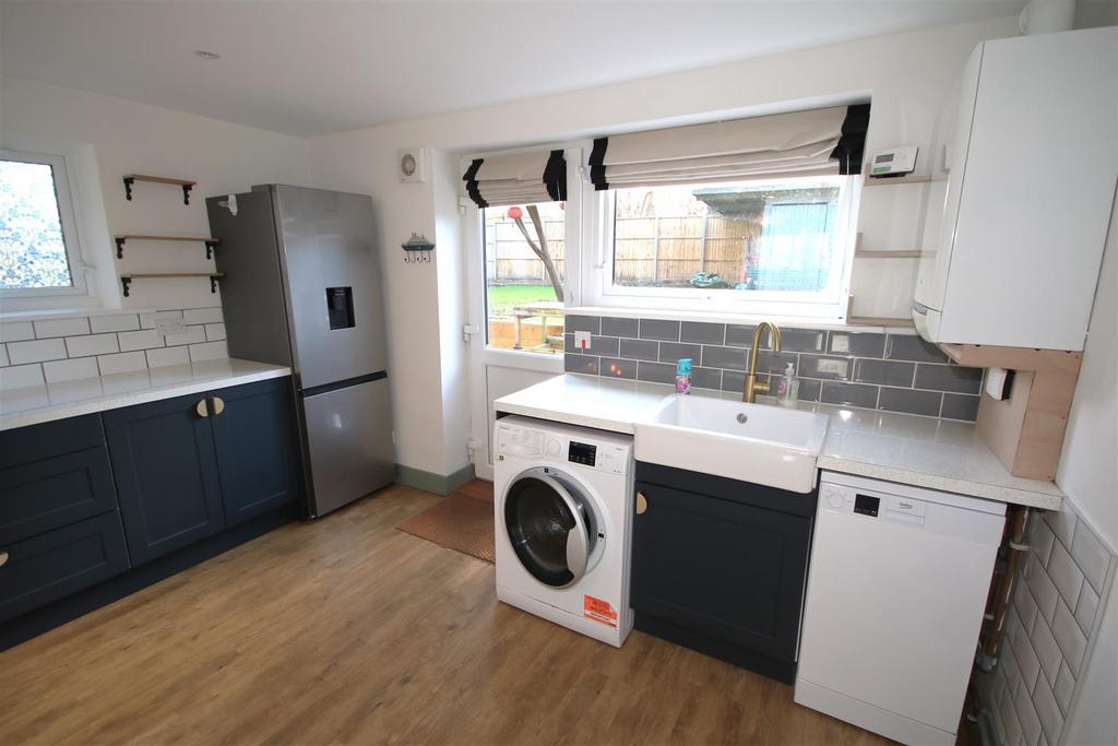 Kitchen c.JPG