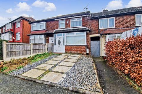 2 bedroom semi-detached house to rent, Broomhall Road, Manchester, M9