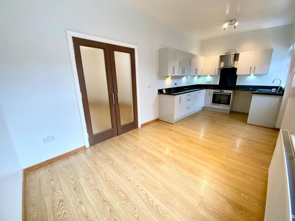 Dining kitchen