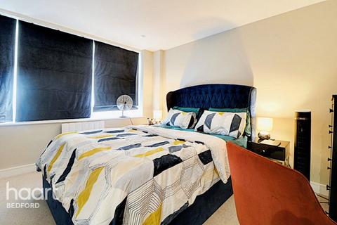 1 bedroom flat for sale, Mill Street, Bedford