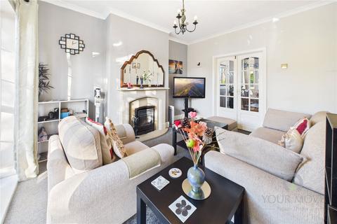 3 bedroom semi-detached house for sale, London Road, Kettering NN15