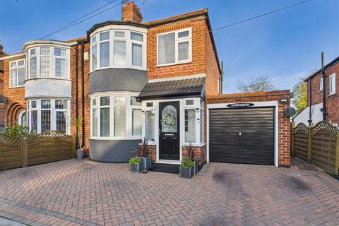 3 bedroom semi-detached house for sale, Derrymore Road, Willerby