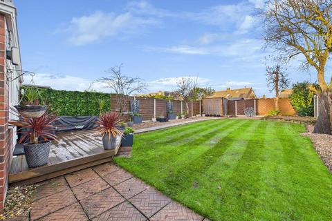 3 bedroom semi-detached house for sale, Derrymore Road, Willerby
