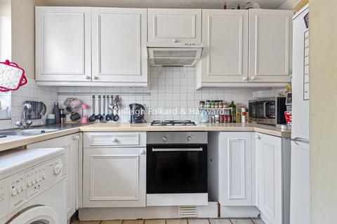 1 bedroom flat to rent, Smallwood Road, Tooting, London, SW17