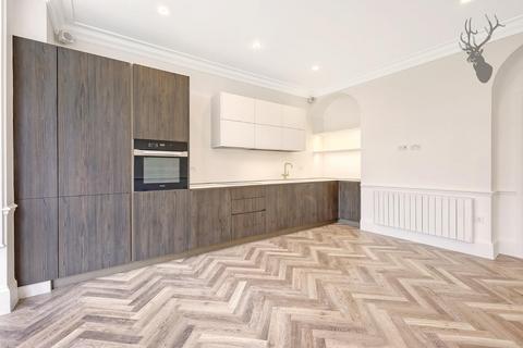 undefined, Woodredon House, Epping