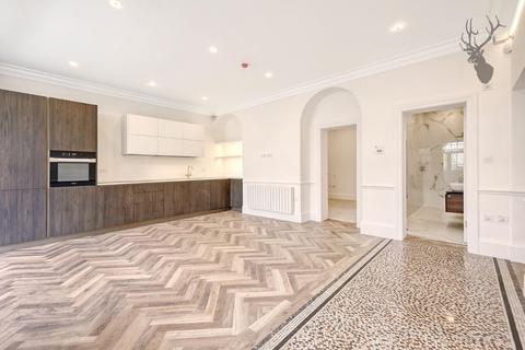 undefined, Woodredon House, Epping