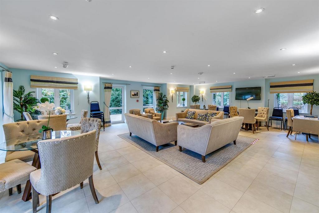 14-5061 CH 21 QUEENSGATE RG402 DS MCS81801 -68-medium